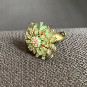 Light Blue / Green Flower Ring